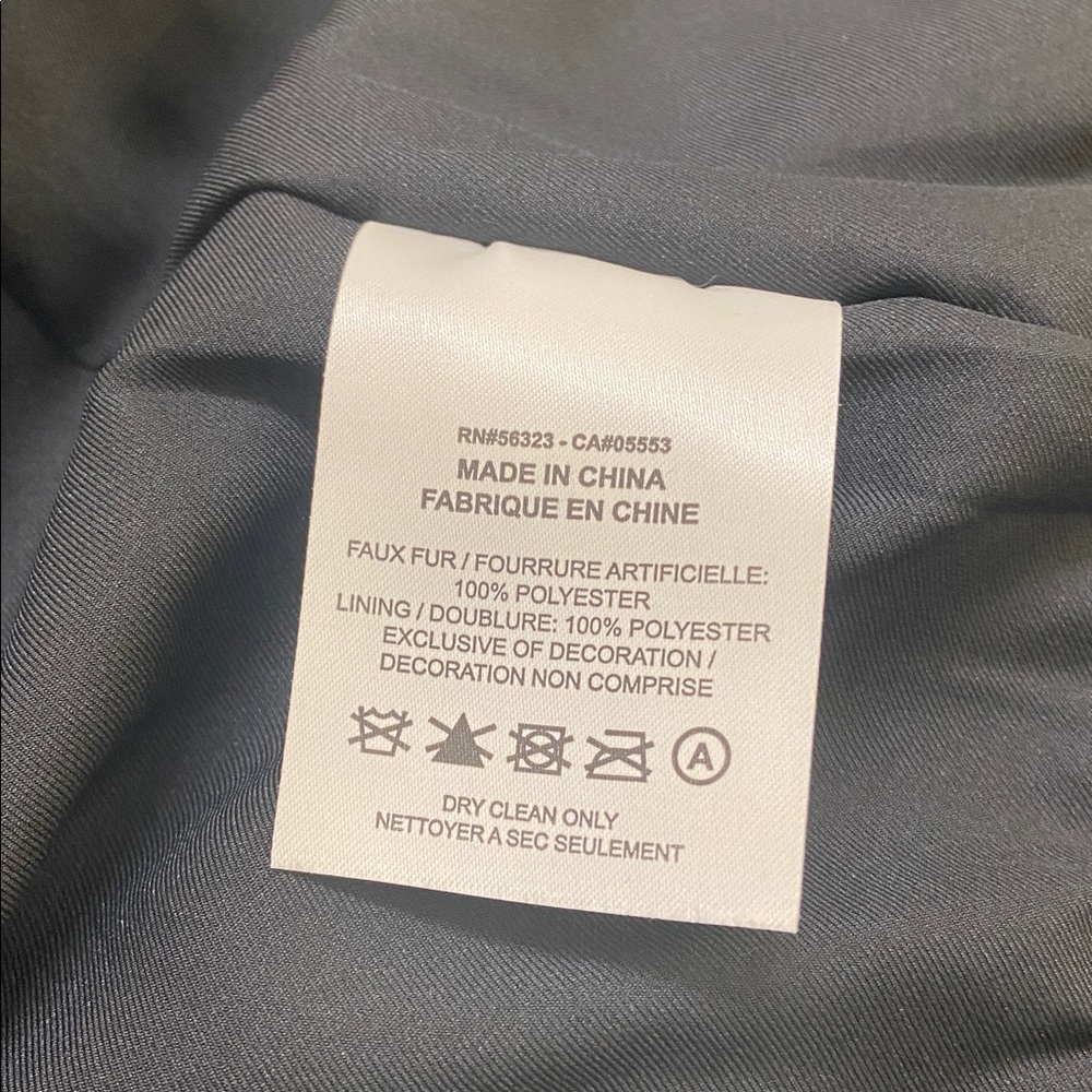 Nike Women’s Sport Wear,Black And Fossil,Swoosh Logo,Faux FurJacket.Size-Medium. - Picture 14 of 15